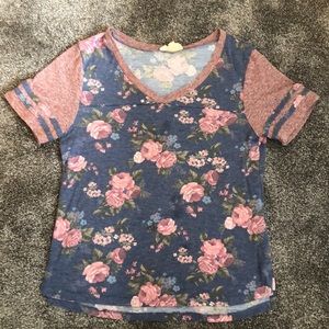 Rose print V-neck tee